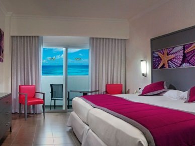 Hotel Riu Caribe - Junior Suite Ocean Front Room